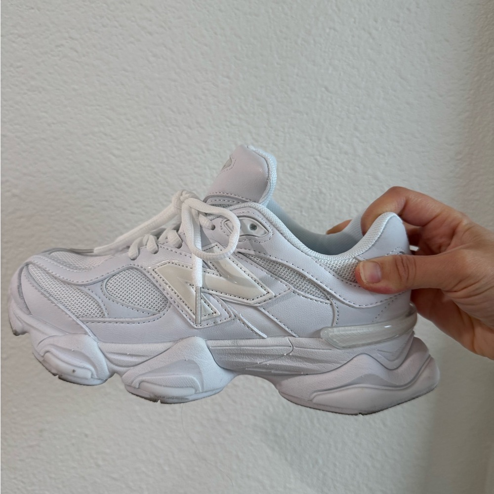 New Balance Women's White Sneakers 9060